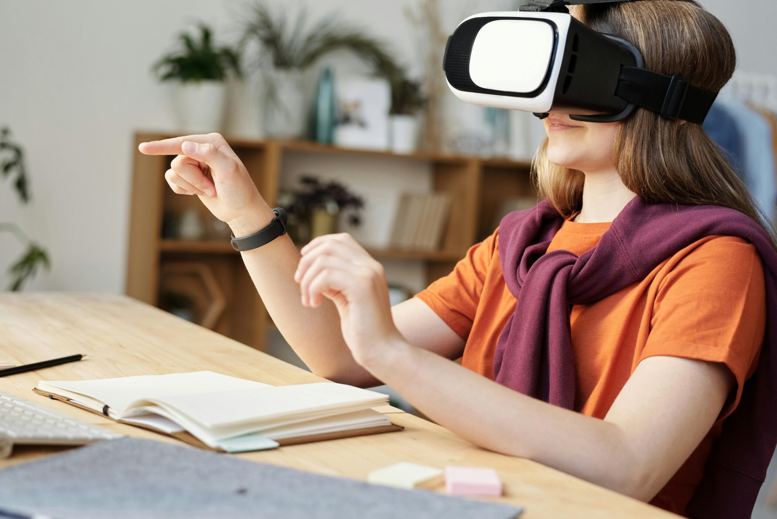 Changing the Classroom: Using Virtual Reality in Higher Education